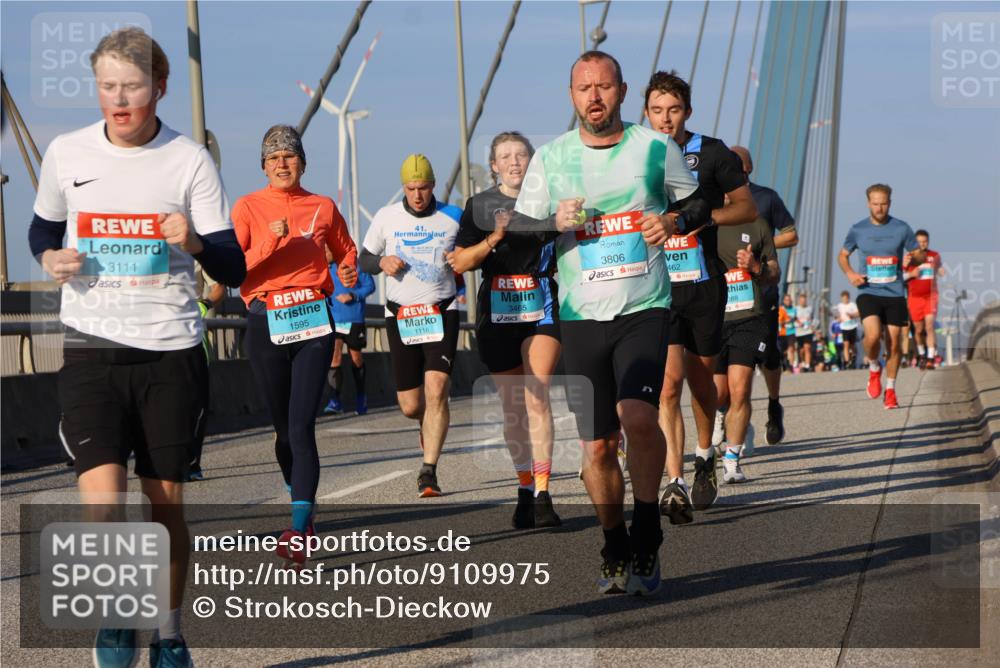 03.10.2025 - Köhlbrandbrückenlauf Strokosch-Dieckow http://msf.ph/oto/9109975 03.10.2025 09:41:28 Position 2 3111, 1595, 41, 3806, 462, 088, 1116, 3465 meine-sportfotos.de