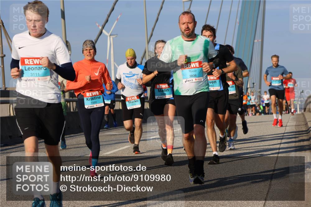 03.10.2025 - Köhlbrandbrückenlauf Strokosch-Dieckow http://msf.ph/oto/9109980 03.10.2025 09:41:28 Position 2 3111, 1595, 41, 1116, 3465, 3806, 462 meine-sportfotos.de