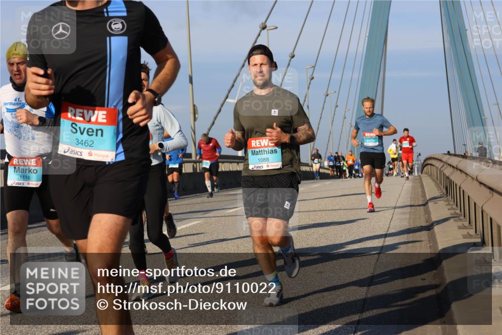 03.10.2025 - Köhlbrandbrückenlauf Strokosch-Dieckow http://msf.ph/oto/9110022 03.10.2025 09:41:32 Position 2 41, 1116, 3462, 1088 meine-sportfotos.de
