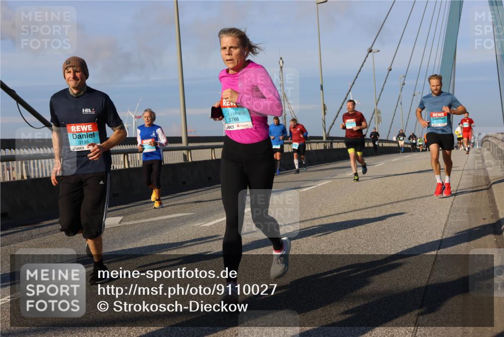 03.10.2025 - Köhlbrandbrückenlauf Strokosch-Dieckow http://msf.ph/oto/9110027 03.10.2025 09:41:34 Position 2 3139, 3766 meine-sportfotos.de