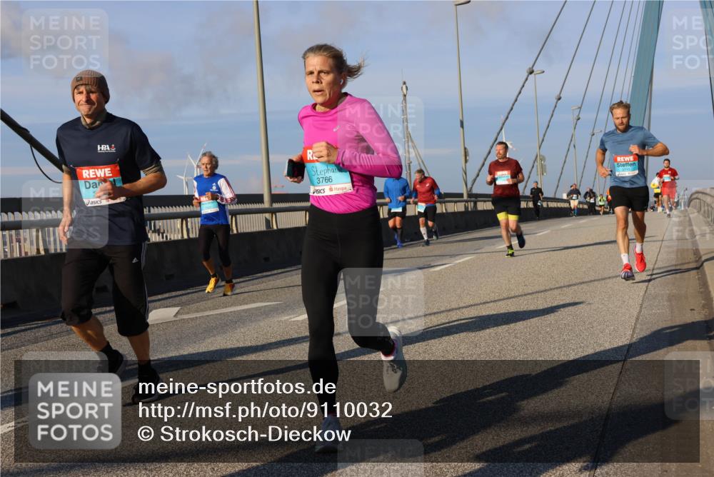 03.10.2025 - Köhlbrandbrückenlauf Strokosch-Dieckow http://msf.ph/oto/9110032 03.10.2025 09:41:34 Position 2 3766 meine-sportfotos.de