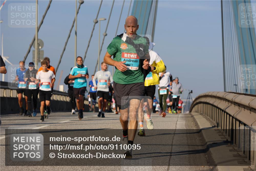 03.10.2025 - Köhlbrandbrückenlauf Strokosch-Dieckow http://msf.ph/oto/9110095 03.10.2025 09:41:44 Position 2 3073 meine-sportfotos.de
