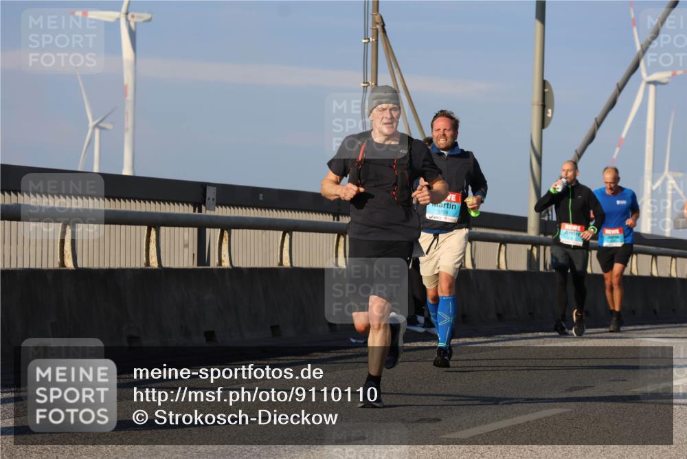 03.10.2025 - Köhlbrandbrückenlauf Strokosch-Dieckow http://msf.ph/oto/9110110 03.10.2025 09:41:46 Position 2 3708 meine-sportfotos.de