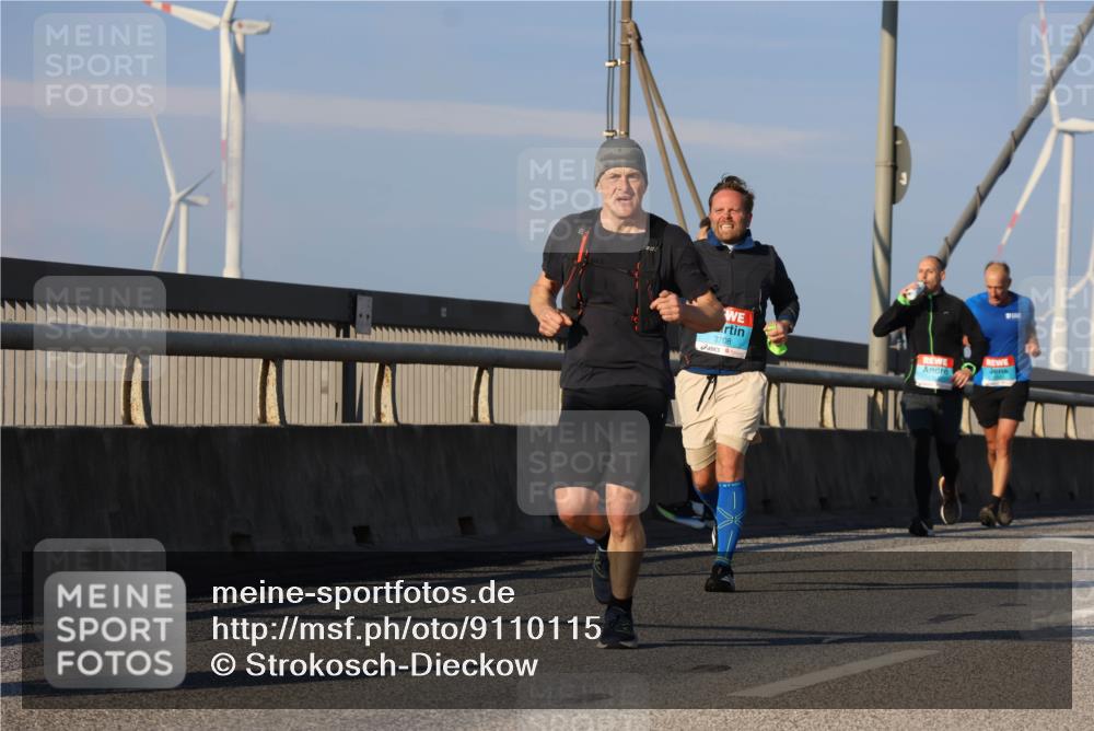 03.10.2025 - Köhlbrandbrückenlauf Strokosch-Dieckow http://msf.ph/oto/9110115 03.10.2025 09:41:46 Position 2 3708 meine-sportfotos.de