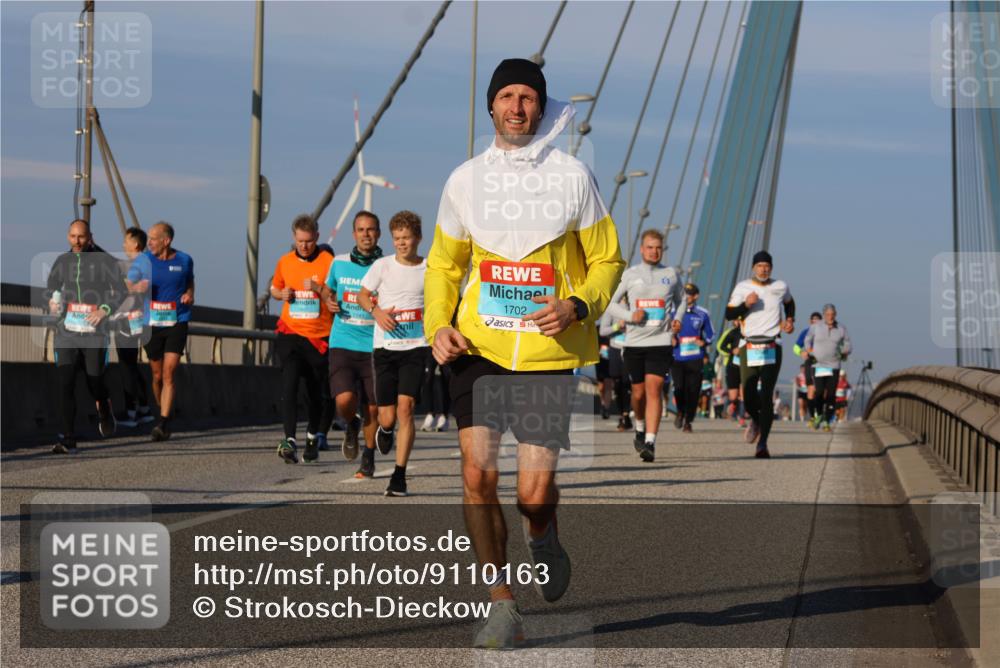03.10.2025 - Köhlbrandbrückenlauf Strokosch-Dieckow http://msf.ph/oto/9110163 03.10.2025 09:41:49 Position 2 1141, 1702, 1447 meine-sportfotos.de