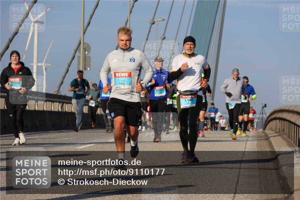 03.10.2025 - Köhlbrandbrückenlauf Strokosch-Dieckow http://msf.ph/oto/9110177 03.10.2025 09:41:52 Position 2 3802, 3344 meine-sportfotos.de