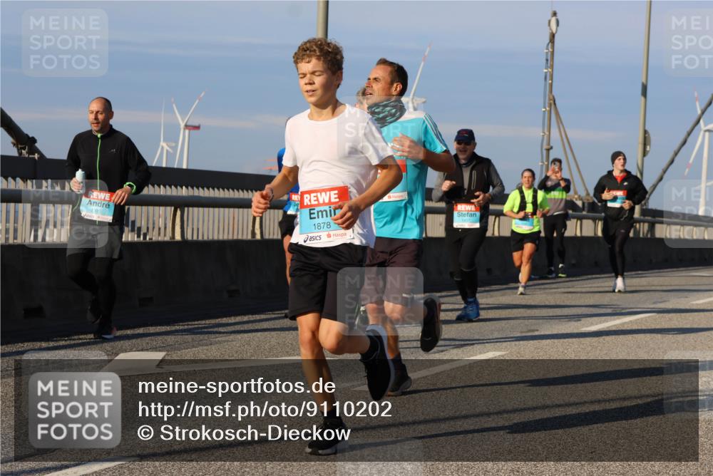 03.10.2025 - Köhlbrandbrückenlauf Strokosch-Dieckow http://msf.ph/oto/9110202 03.10.2025 09:41:53 Position 2 1313, 1878 meine-sportfotos.de