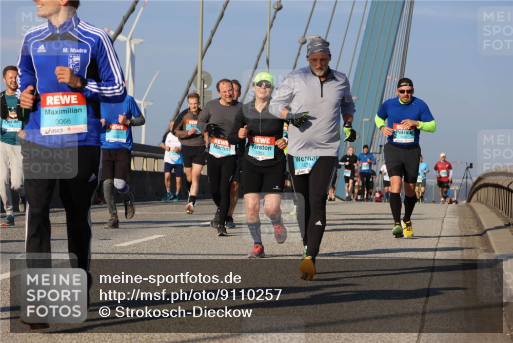 03.10.2025 - Köhlbrandbrückenlauf Strokosch-Dieckow http://msf.ph/oto/9110257 03.10.2025 09:41:58 Position 2 3066, 1308, 1353, 1073, 1132 meine-sportfotos.de
