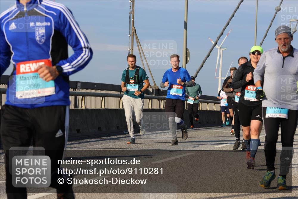 03.10.2025 - Köhlbrandbrückenlauf Strokosch-Dieckow http://msf.ph/oto/9110281 03.10.2025 09:42:00 Position 2 3066, 1533, 1353, 1073 meine-sportfotos.de