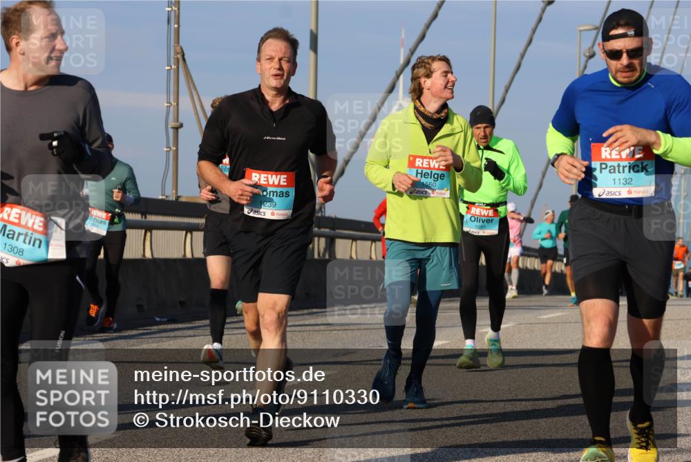 03.10.2025 - Köhlbrandbrückenlauf Strokosch-Dieckow http://msf.ph/oto/9110330 03.10.2025 09:42:03 Position 2 1308, 1359, 1239, 1560, 1091, 1132 meine-sportfotos.de