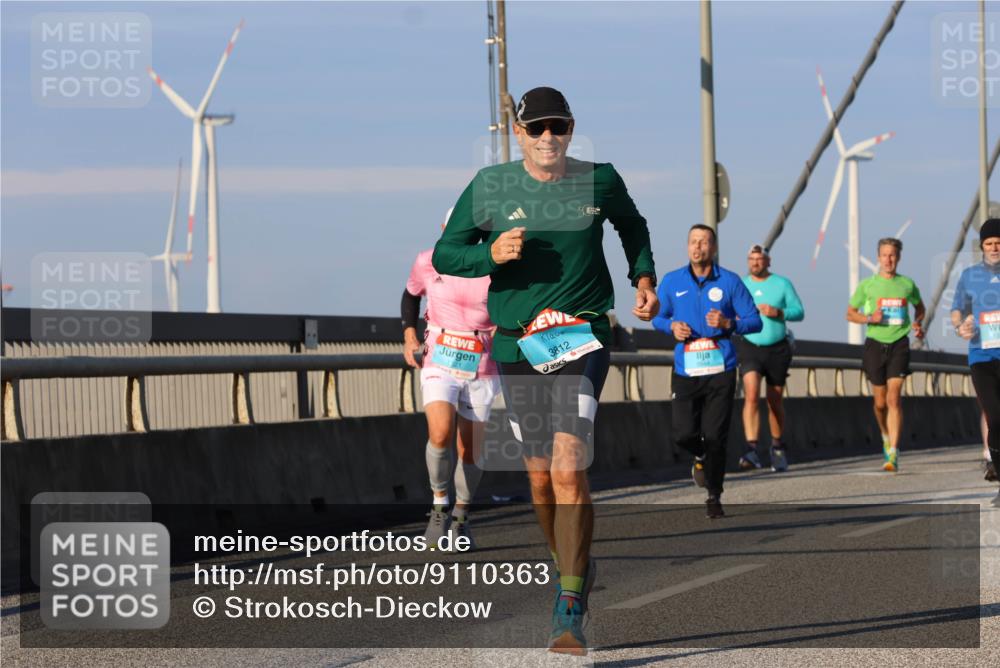 03.10.2025 - Köhlbrandbrückenlauf Strokosch-Dieckow http://msf.ph/oto/9110363 03.10.2025 09:42:13 Position 2 3812 meine-sportfotos.de