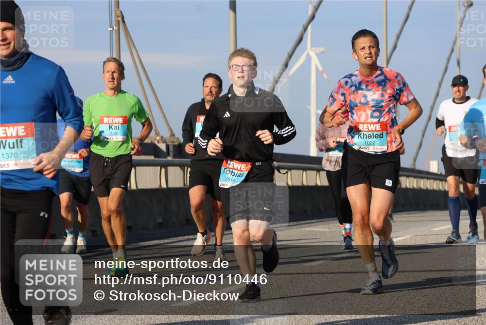 03.10.2025 - Köhlbrandbrückenlauf Strokosch-Dieckow http://msf.ph/oto/9110446 03.10.2025 09:42:17 Position 2 1370, 2798, 1080, 3516, 1039, 2 meine-sportfotos.de