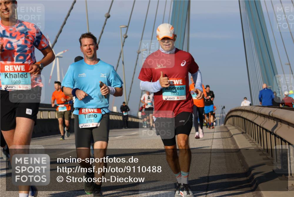 03.10.2025 - Köhlbrandbrückenlauf Strokosch-Dieckow http://msf.ph/oto/9110488 03.10.2025 09:42:20 Position 2 1039, 03, 10, 2015, 2732, 1033 meine-sportfotos.de