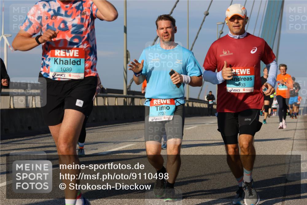 03.10.2025 - Köhlbrandbrückenlauf Strokosch-Dieckow http://msf.ph/oto/9110498 03.10.2025 09:42:20 Position 2 1039, 03, 10, 2015, 2732, 1033 meine-sportfotos.de