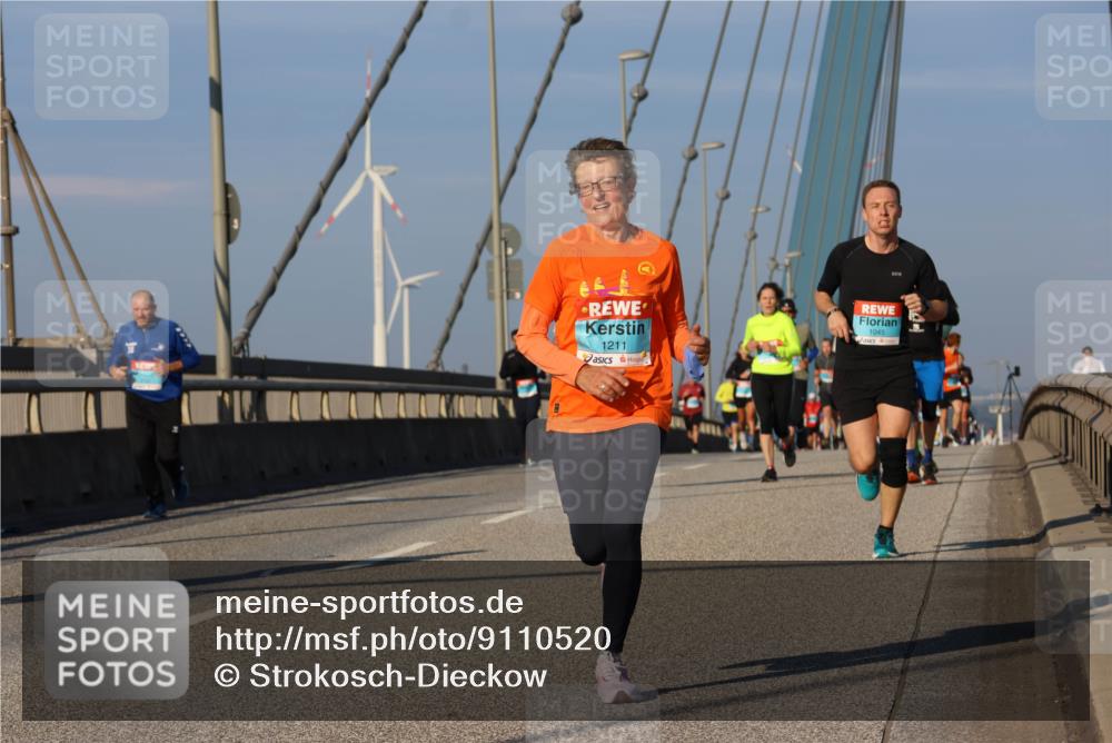 03.10.2025 - Köhlbrandbrückenlauf Strokosch-Dieckow http://msf.ph/oto/9110520 03.10.2025 09:42:24 Position 2 1211, 1045 meine-sportfotos.de