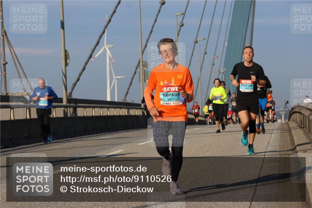 03.10.2025 - Köhlbrandbrückenlauf Strokosch-Dieckow http://msf.ph/oto/9110526 03.10.2025 09:42:24 Position 2 1211, 1045 meine-sportfotos.de