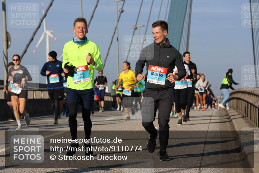 03.10.2025 - Köhlbrandbrückenlauf Strokosch-Dieckow http://msf.ph/oto/9110774 03.10.2025 09:42:59 Position 2 3804, 2767 meine-sportfotos.de