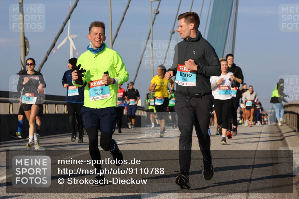 03.10.2025 - Köhlbrandbrückenlauf Strokosch-Dieckow http://msf.ph/oto/9110788 03.10.2025 09:43:00 Position 2 1406, 3804, 2767 meine-sportfotos.de