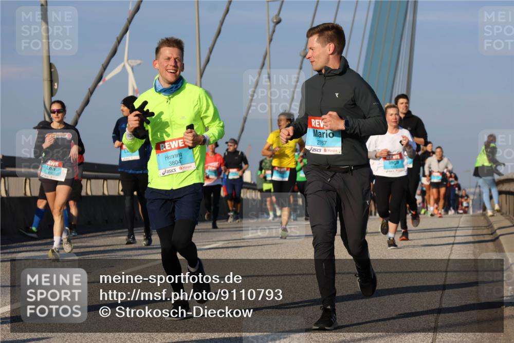 03.10.2025 - Köhlbrandbrückenlauf Strokosch-Dieckow http://msf.ph/oto/9110793 03.10.2025 09:43:00 Position 2 1406, 3804, 2767 meine-sportfotos.de