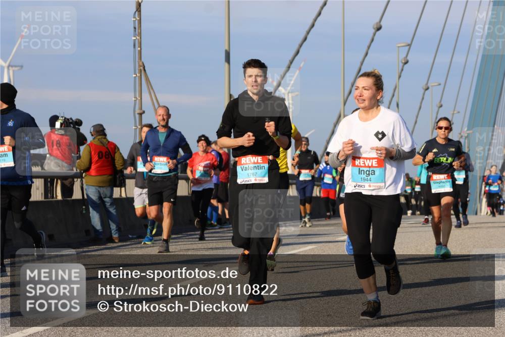03.10.2025 - Köhlbrandbrückenlauf Strokosch-Dieckow http://msf.ph/oto/9110822 03.10.2025 09:43:04 Position 2 119, 08, 1767, 1944, 1092 meine-sportfotos.de
