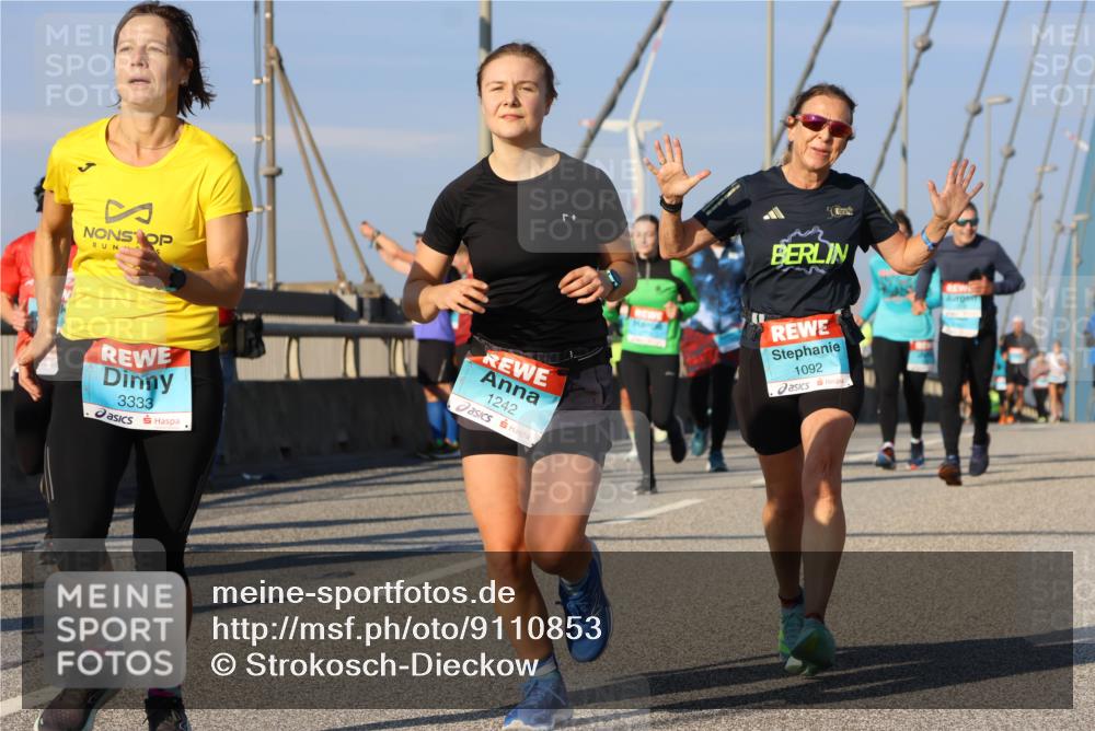 03.10.2025 - Köhlbrandbrückenlauf Strokosch-Dieckow http://msf.ph/oto/9110853 03.10.2025 09:43:07 Position 2 3333, 4, 1242, 1092 meine-sportfotos.de