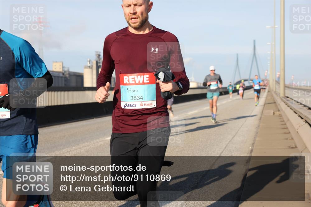03.10.2025 - Köhlbrandbrückenlauf Lena Gebhardt http://msf.ph/oto/9110869 03.10.2025 09:41:43 Position 2 3834 meine-sportfotos.de