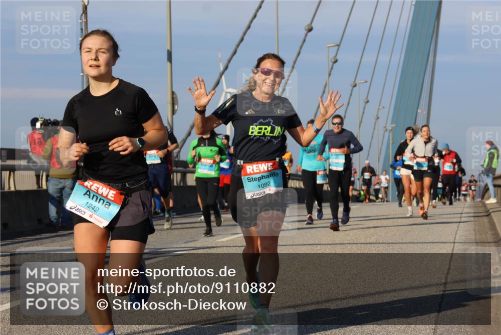 03.10.2025 - Köhlbrandbrückenlauf Strokosch-Dieckow http://msf.ph/oto/9110882 03.10.2025 09:43:08 Position 2 1242, 1092 meine-sportfotos.de