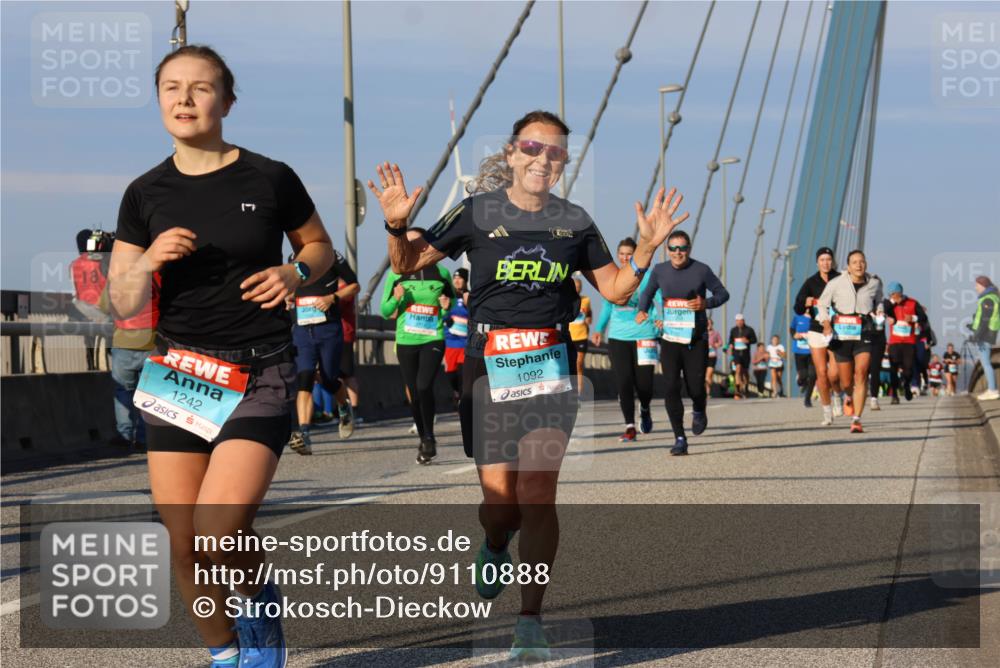 03.10.2025 - Köhlbrandbrückenlauf Strokosch-Dieckow http://msf.ph/oto/9110888 03.10.2025 09:43:08 Position 2 18, 1242, 1092 meine-sportfotos.de