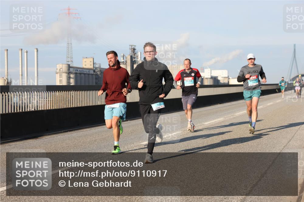 03.10.2025 - Köhlbrandbrückenlauf Lena Gebhardt http://msf.ph/oto/9110917 03.10.2025 09:41:43 Position 2 1095, 1490 meine-sportfotos.de
