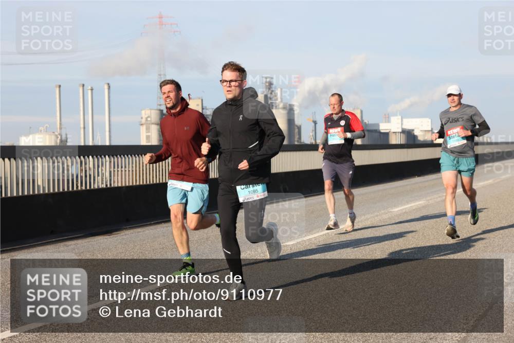 03.10.2025 - Köhlbrandbrückenlauf Lena Gebhardt http://msf.ph/oto/9110977 03.10.2025 09:41:44 Position 2 1095, 1490 meine-sportfotos.de
