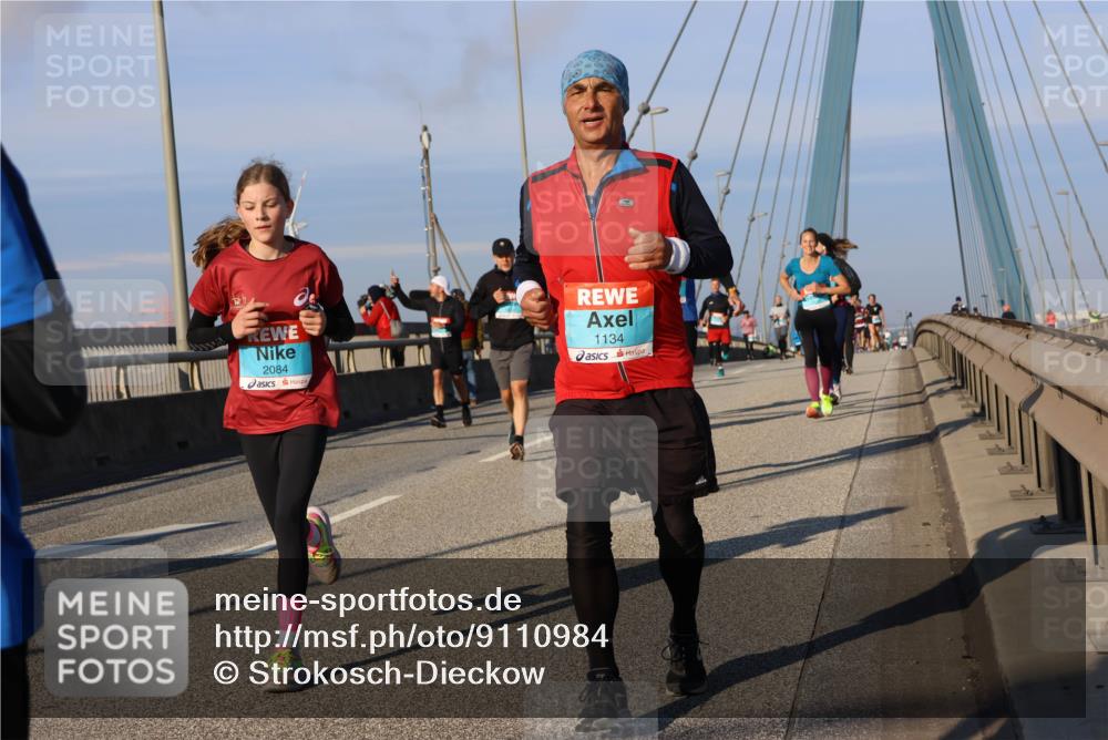03.10.2025 - Köhlbrandbrückenlauf Strokosch-Dieckow http://msf.ph/oto/9110984 03.10.2025 09:43:22 Position 2 2084, 1134 meine-sportfotos.de