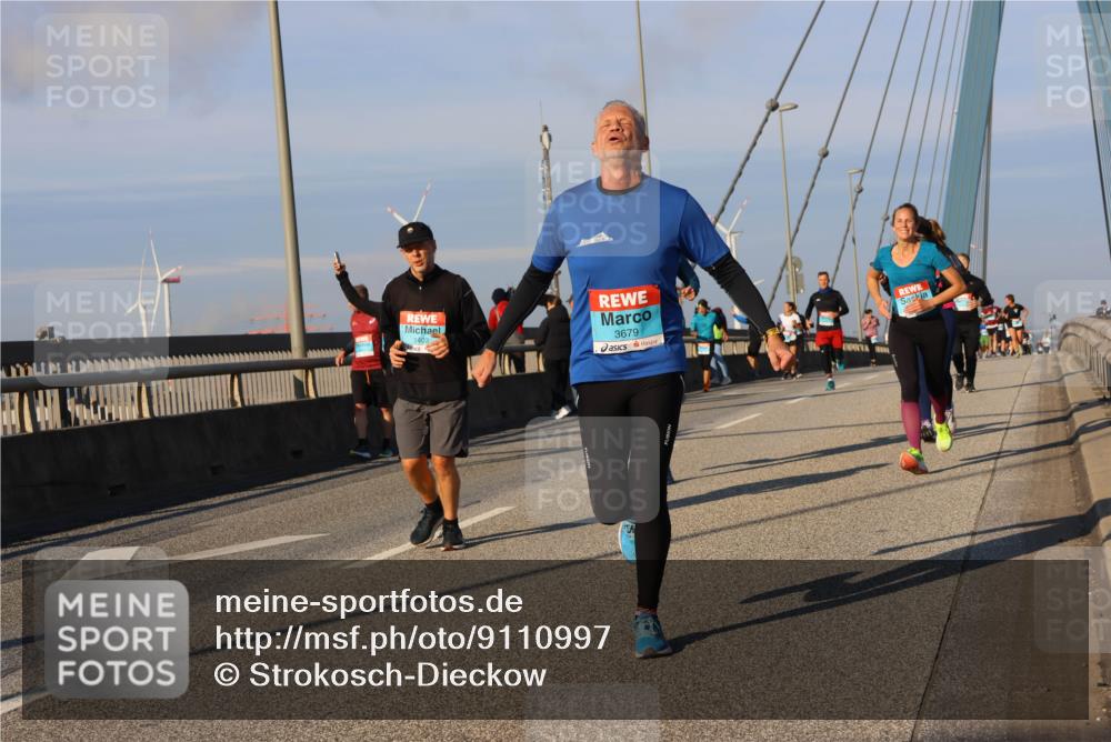03.10.2025 - Köhlbrandbrückenlauf Strokosch-Dieckow http://msf.ph/oto/9110997 03.10.2025 09:43:24 Position 2 1403, 3679 meine-sportfotos.de
