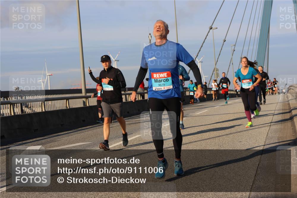 03.10.2025 - Köhlbrandbrückenlauf Strokosch-Dieckow http://msf.ph/oto/9111006 03.10.2025 09:43:24 Position 2 1403, 3679 meine-sportfotos.de