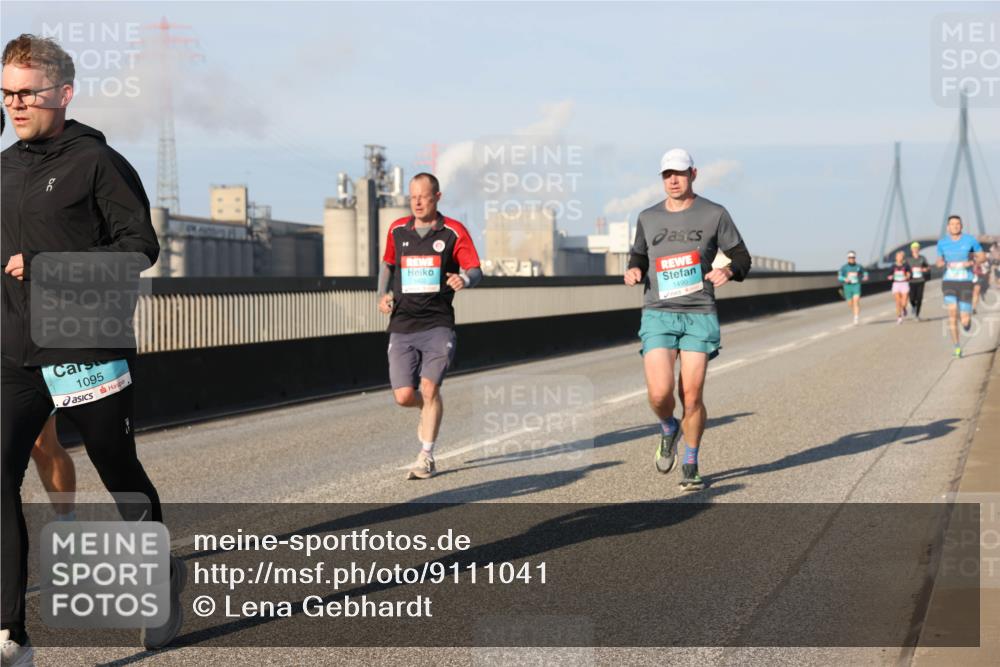 03.10.2025 - Köhlbrandbrückenlauf Lena Gebhardt http://msf.ph/oto/9111041 03.10.2025 09:41:44 Position 2 1095, 1490 meine-sportfotos.de