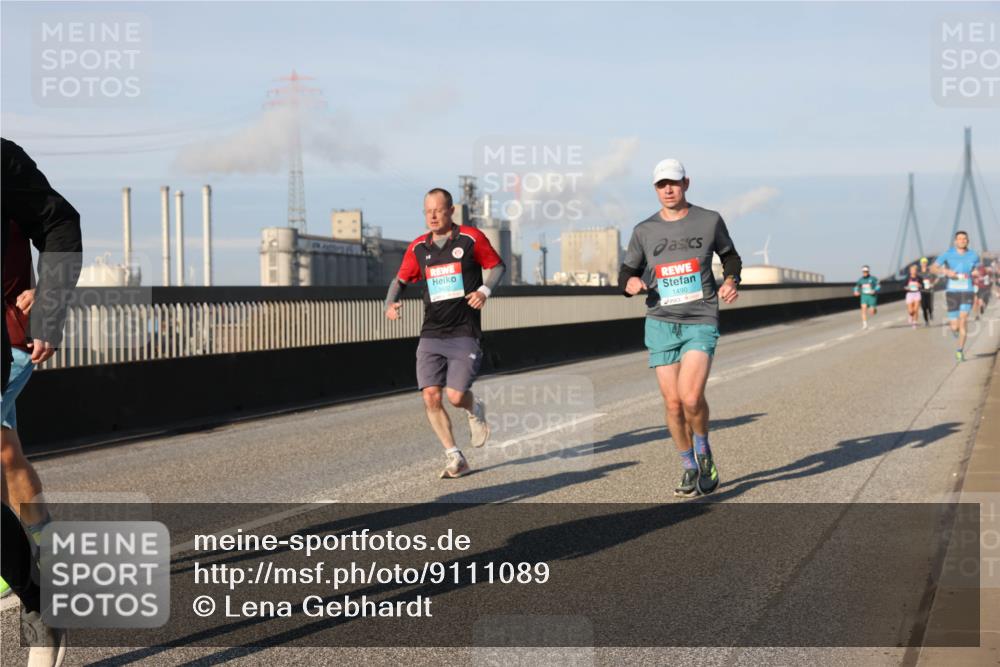 03.10.2025 - Köhlbrandbrückenlauf Lena Gebhardt http://msf.ph/oto/9111089 03.10.2025 09:41:45 Position 2 1490 meine-sportfotos.de