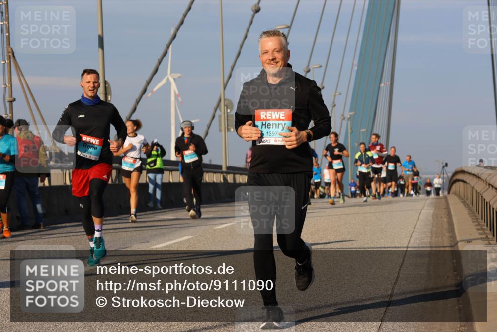 03.10.2025 - Köhlbrandbrückenlauf Strokosch-Dieckow http://msf.ph/oto/9111090 03.10.2025 09:43:29 Position 2 08, 3188, 1397 meine-sportfotos.de