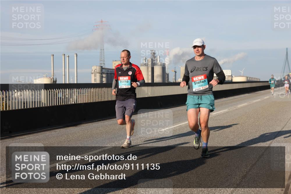 03.10.2025 - Köhlbrandbrückenlauf Lena Gebhardt http://msf.ph/oto/9111135 03.10.2025 09:41:45 Position 2 3402, 1490 meine-sportfotos.de