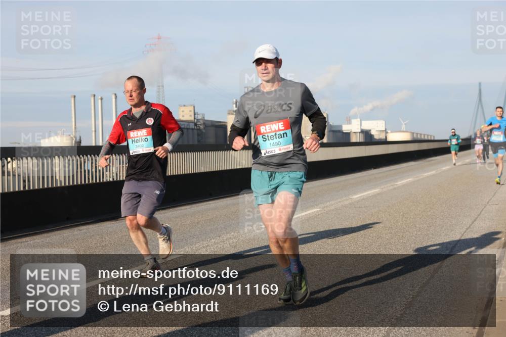 03.10.2025 - Köhlbrandbrückenlauf Lena Gebhardt http://msf.ph/oto/9111169 03.10.2025 09:41:45 Position 2 3402, 1490 meine-sportfotos.de