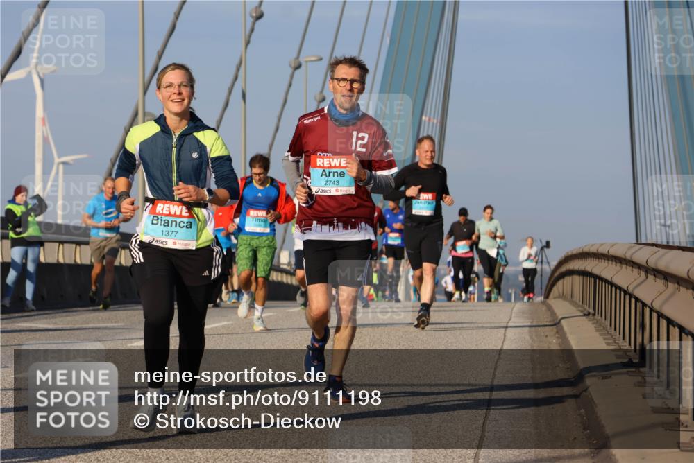 03.10.2025 - Köhlbrandbrückenlauf Strokosch-Dieckow http://msf.ph/oto/9111198 03.10.2025 09:43:40 Position 2 1377, 12, 2743 meine-sportfotos.de