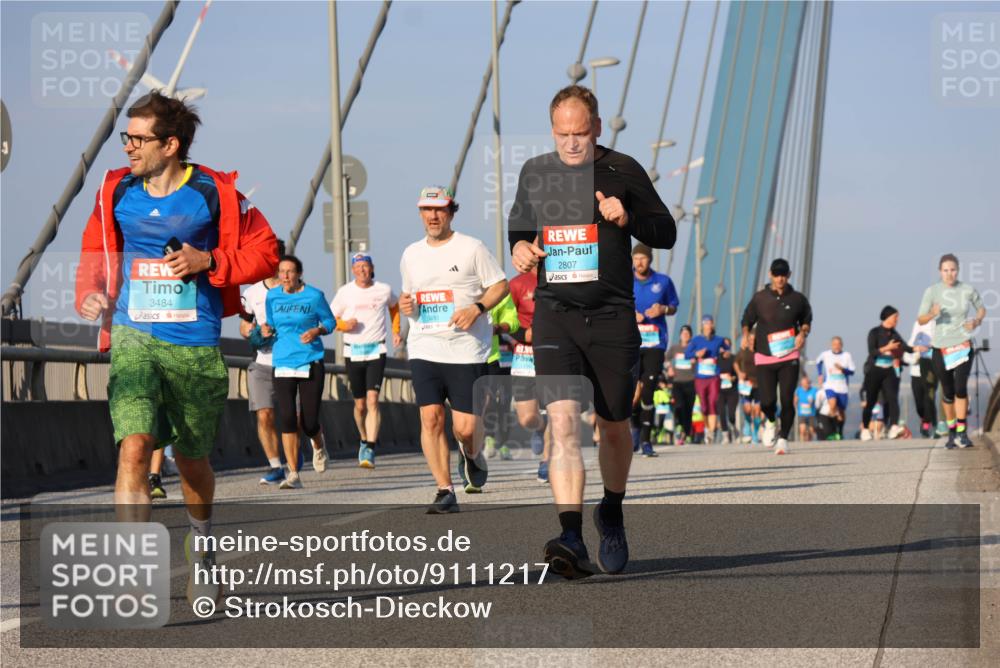 03.10.2025 - Köhlbrandbrückenlauf Strokosch-Dieckow http://msf.ph/oto/9111217 03.10.2025 09:43:45 Position 2 3484, 3481, 2807 meine-sportfotos.de