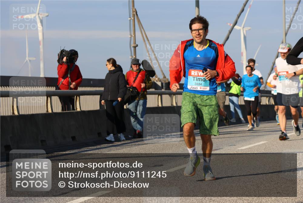 03.10.2025 - Köhlbrandbrückenlauf Strokosch-Dieckow http://msf.ph/oto/9111245 03.10.2025 09:43:46 Position 2 3484 meine-sportfotos.de