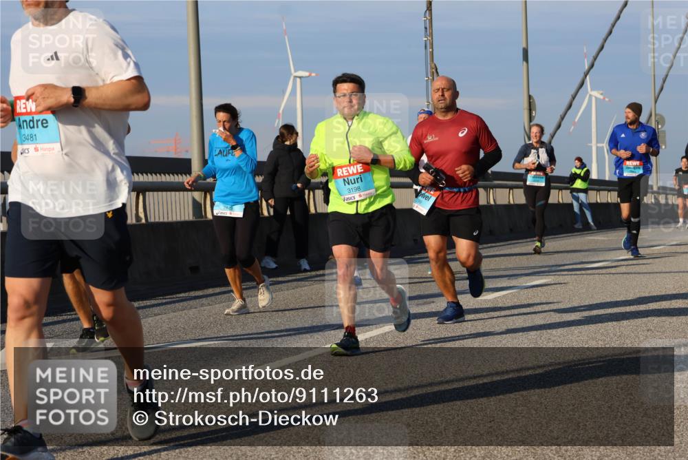03.10.2025 - Köhlbrandbrückenlauf Strokosch-Dieckow http://msf.ph/oto/9111263 03.10.2025 09:43:52 Position 2 3481, 3198 meine-sportfotos.de