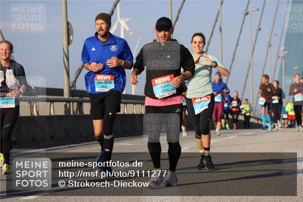 03.10.2025 - Köhlbrandbrückenlauf Strokosch-Dieckow http://msf.ph/oto/9111277 03.10.2025 09:43:54 Position 2 3278, 2029, 3799 meine-sportfotos.de