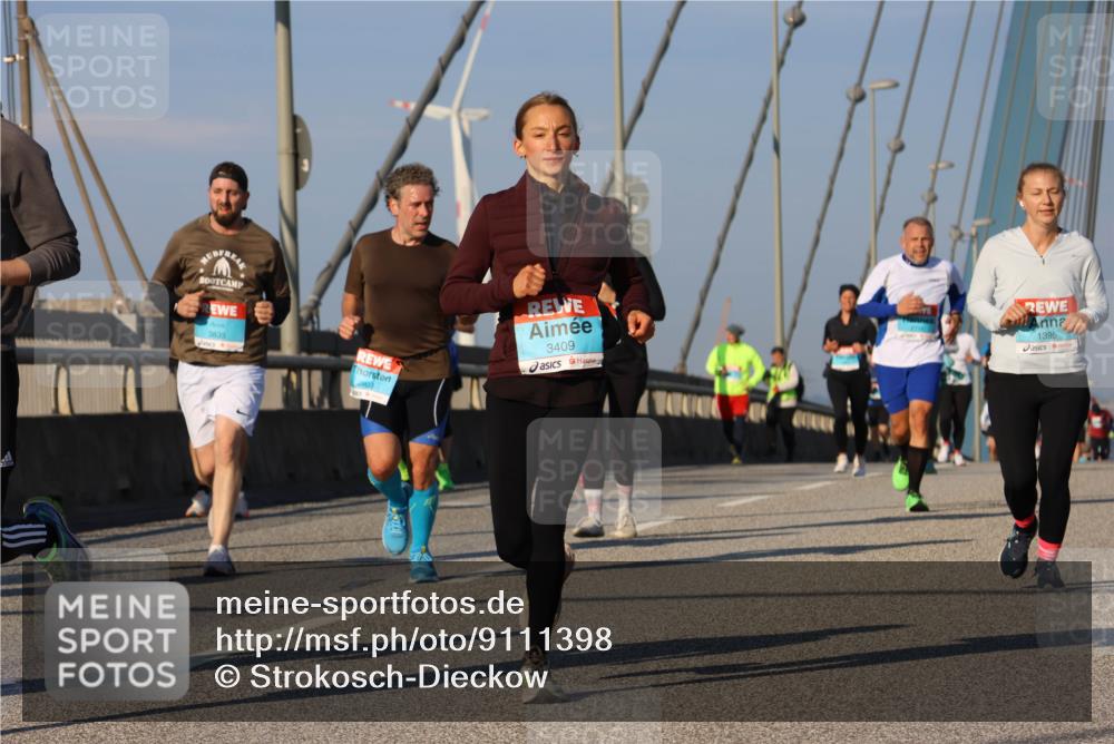 03.10.2025 - Köhlbrandbrückenlauf Strokosch-Dieckow http://msf.ph/oto/9111398 03.10.2025 09:44:04 Position 2 3835, 2903, 3409, 1395 meine-sportfotos.de
