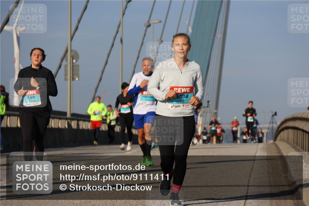 03.10.2025 - Köhlbrandbrückenlauf Strokosch-Dieckow http://msf.ph/oto/9111411 03.10.2025 09:44:05 Position 2 1301, 1395 meine-sportfotos.de