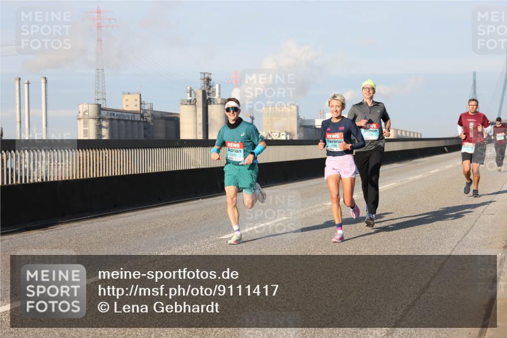 03.10.2025 - Köhlbrandbrückenlauf Lena Gebhardt http://msf.ph/oto/9111417 03.10.2025 09:41:53 Position 2 1275, 1086 meine-sportfotos.de