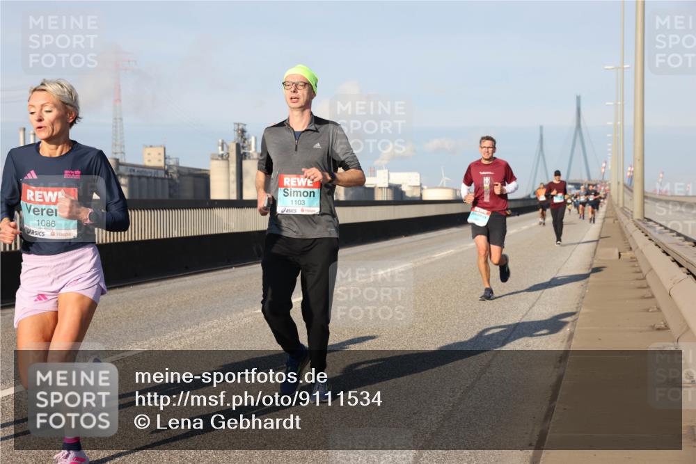 03.10.2025 - Köhlbrandbrückenlauf Lena Gebhardt http://msf.ph/oto/9111534 03.10.2025 09:41:55 Position 2 1086, 1103 meine-sportfotos.de