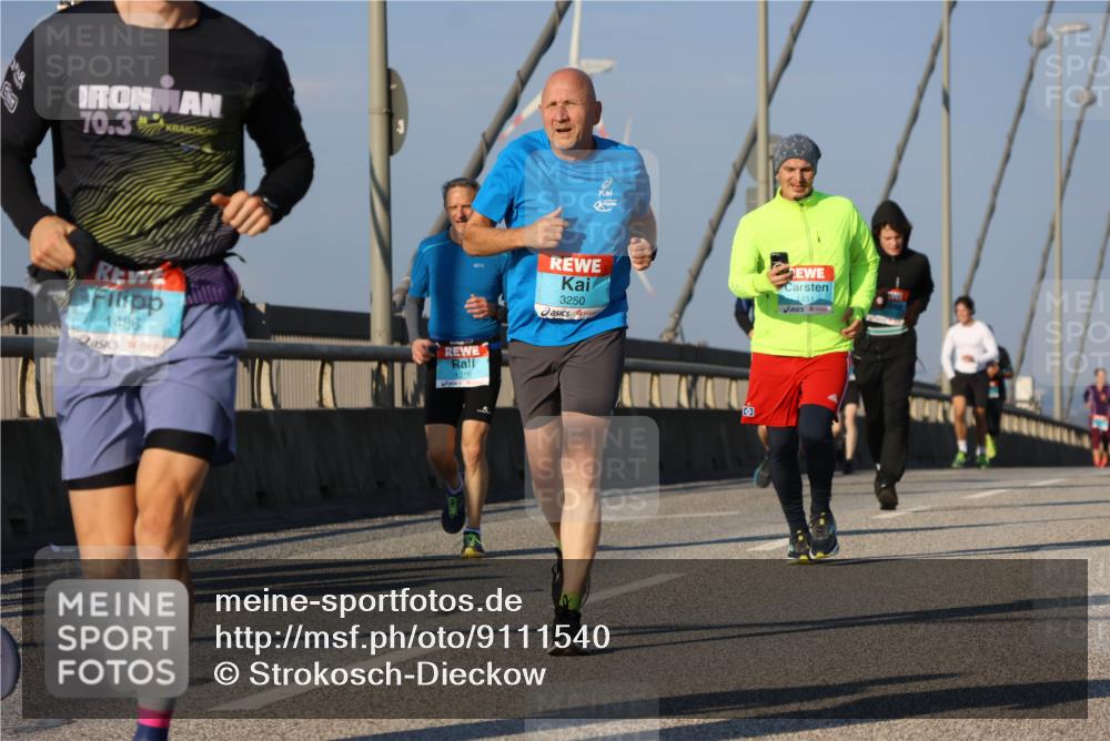 03.10.2025 - Köhlbrandbrückenlauf Strokosch-Dieckow http://msf.ph/oto/9111540 03.10.2025 09:44:19 Position 2 70, 3, 1486, 1310, 3250, 1451 meine-sportfotos.de