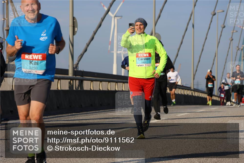 03.10.2025 - Köhlbrandbrückenlauf Strokosch-Dieckow http://msf.ph/oto/9111562 03.10.2025 09:44:21 Position 2 3250, 1451 meine-sportfotos.de