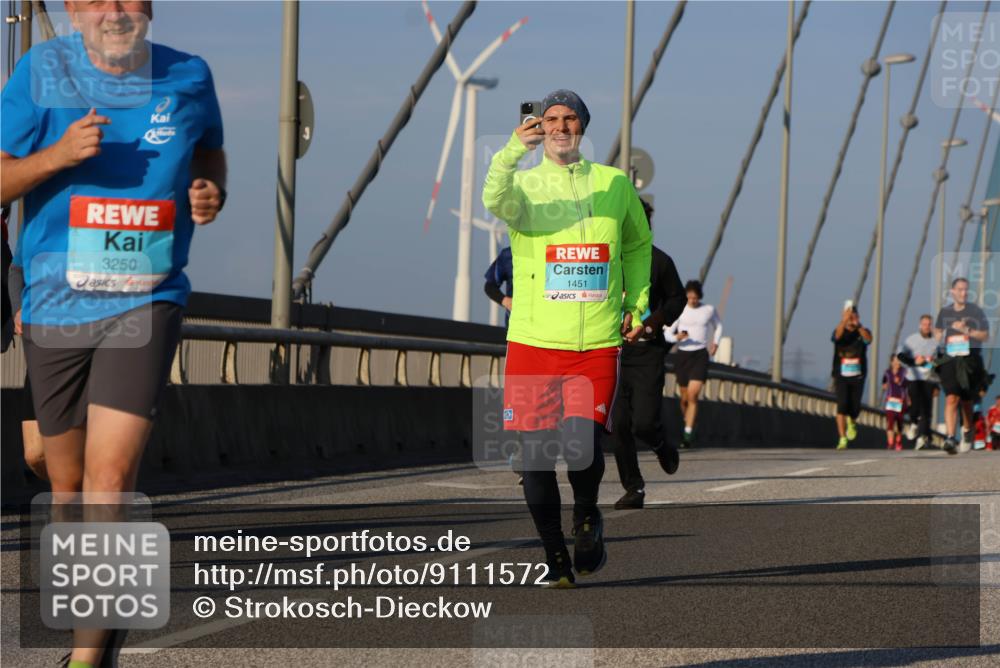 03.10.2025 - Köhlbrandbrückenlauf Strokosch-Dieckow http://msf.ph/oto/9111572 03.10.2025 09:44:21 Position 2 3250, 1451 meine-sportfotos.de